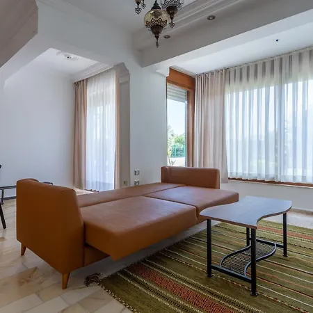 Olinda Villa *