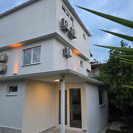 Olinda Villa *